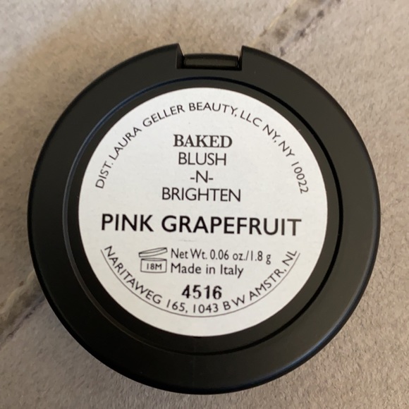 Laura Geller Baked Blush N Brighten with brush - Picture 4 of 5